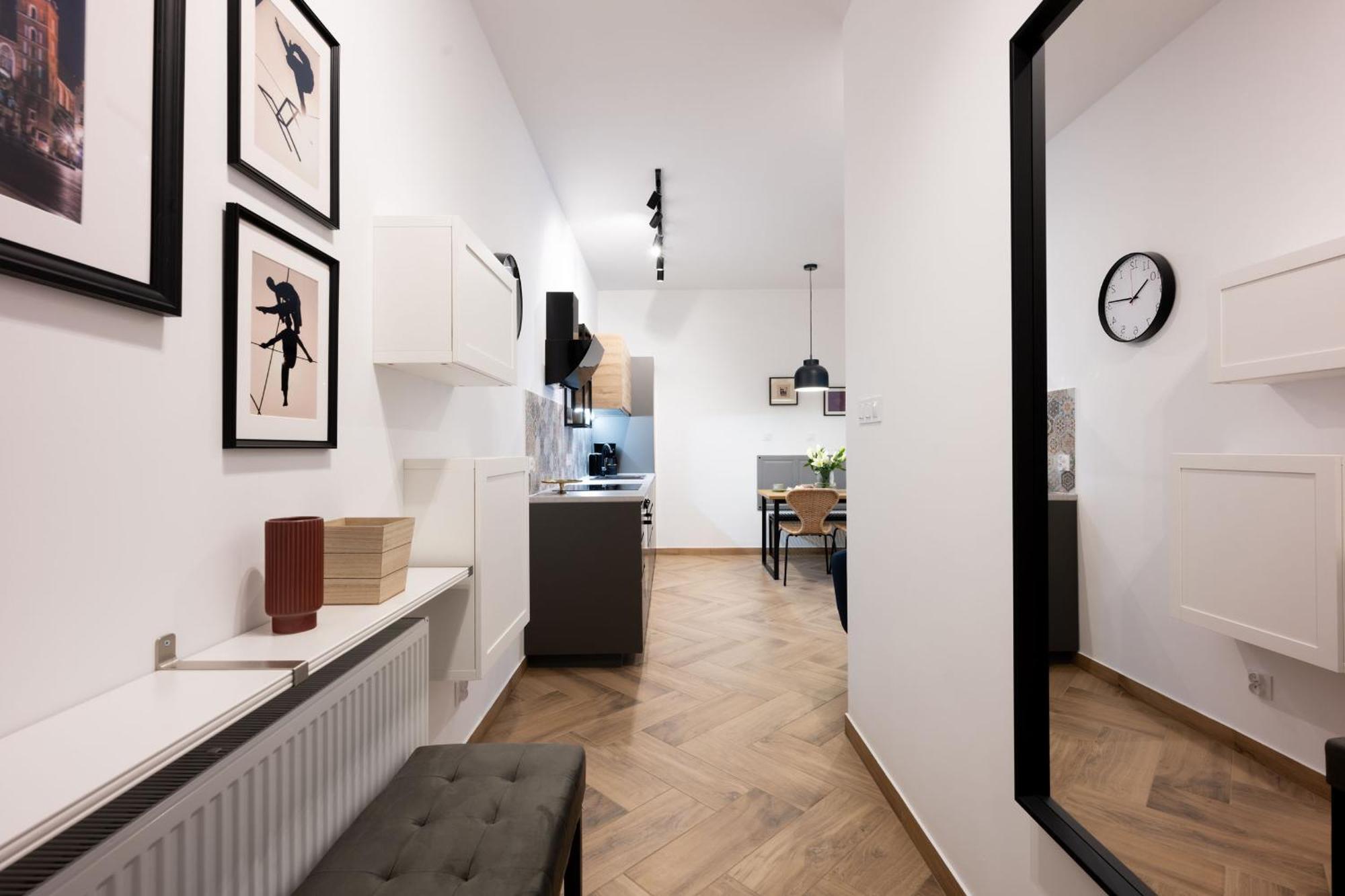 Native Apartments Pulaskiego 6 Krakow Ngoại thất bức ảnh